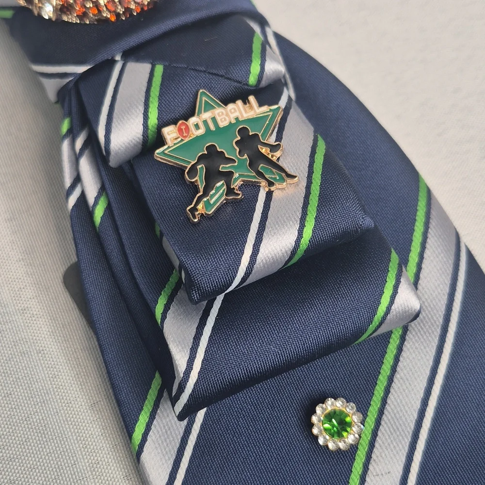 Handcrafted Luxury Fashion Necktie Necklace 📿 (Seattle Seahawks)